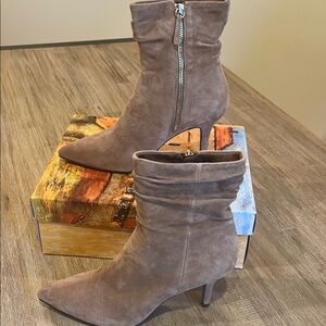 Bella Vita  Suede Booties